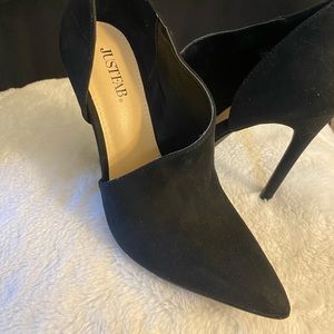 Black Pumps, Open On The Side